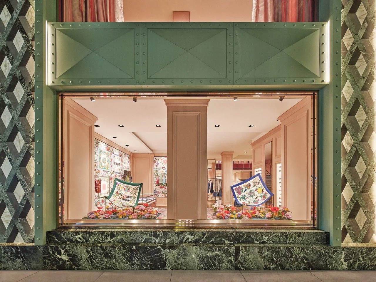 Gucci: The Art of Silk — RODEO DRIVE